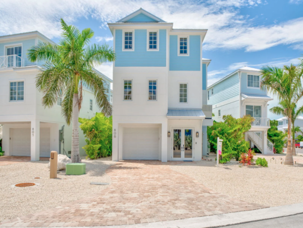 Luxury Oceanfront Vacation Rental in Marathon FL - 5-Bedroom Stunning Views